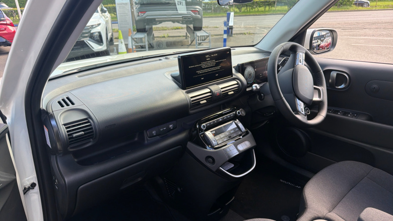 Hyundai INSTER 85kW 02 49kWh 5dr Auto Electric Hatchback